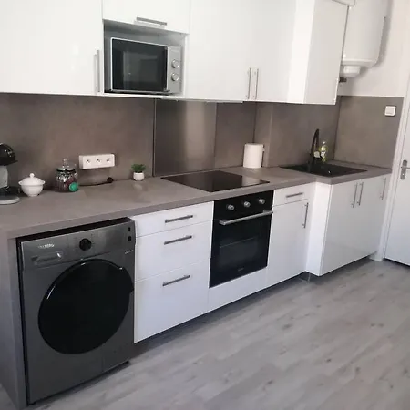 Beau T2 Equipe Sur Le Port, Centre Apartment La Ciotat
