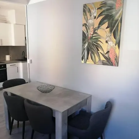 Beau T2 Equipe Sur Le Port, Centre Daire La Ciotat