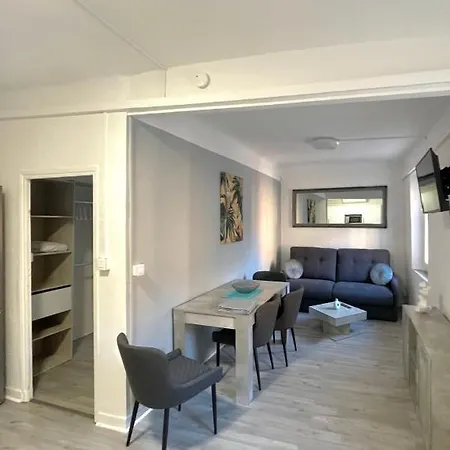 Beau T2 Equipe Sur Le Port, Centre Daire